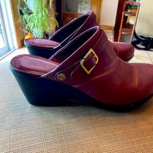 Rockport womans clog shoes